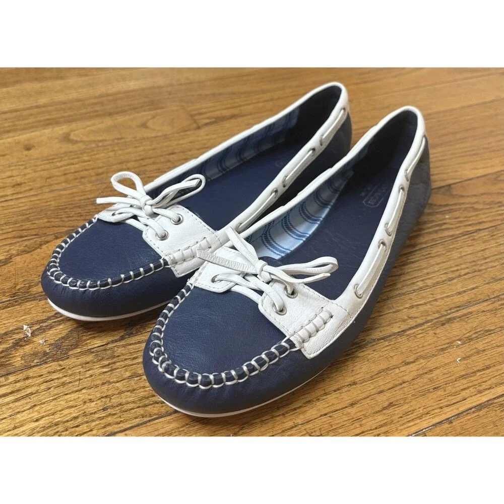 Coach Percy Leather Boat Shoes Women’s Size 10B Navy Cream A2775